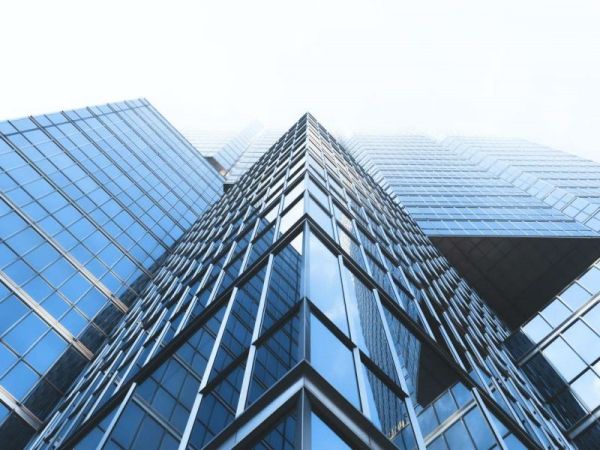 智能化控製，數字化手段，建築安全，舒適性，能效性